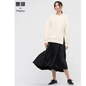 Uniqlo x Theory Black Pleated Wrap Skirt Size Small Midi Length Stretch Waist